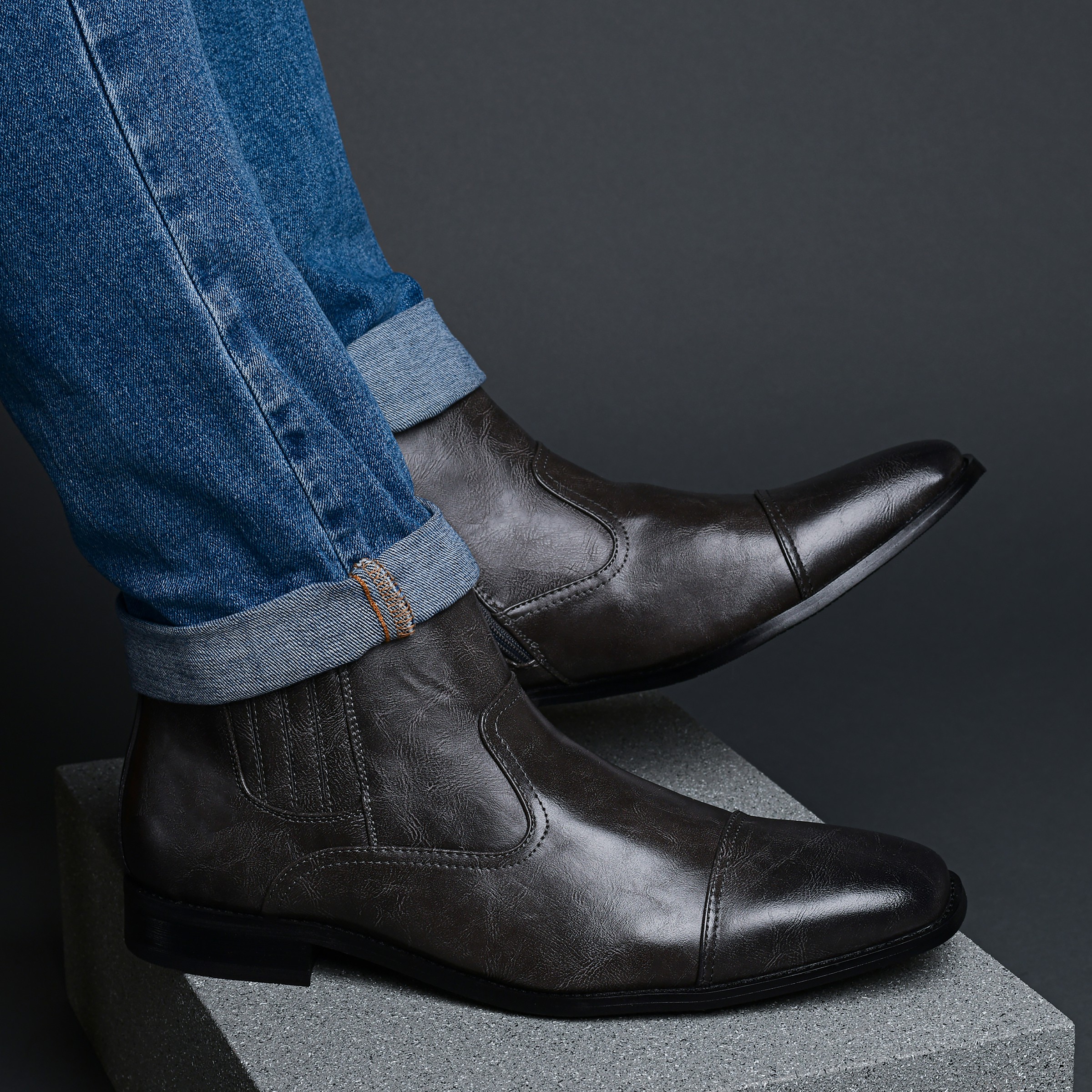 Vance co shop chelsea boots