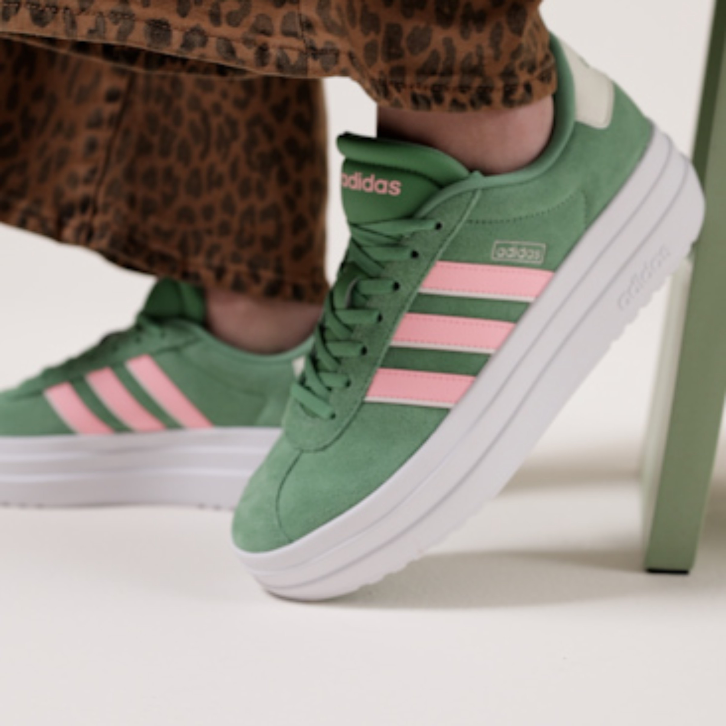 Women's VL Court Bold Sneaker