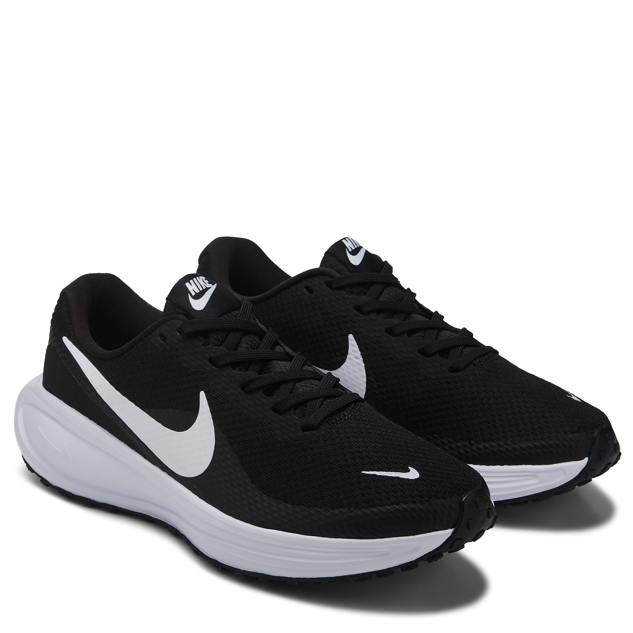 Women's Revolution 8 Sneaker