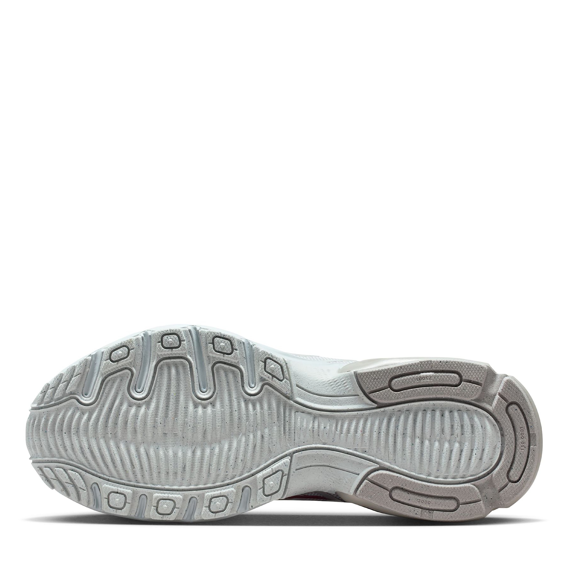 Women's Air Max Fire Sneaker