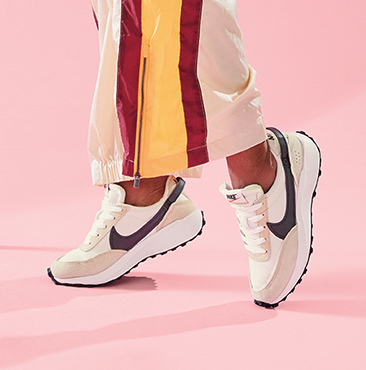 Women's Waffle Debut Retro Runner Sneaker