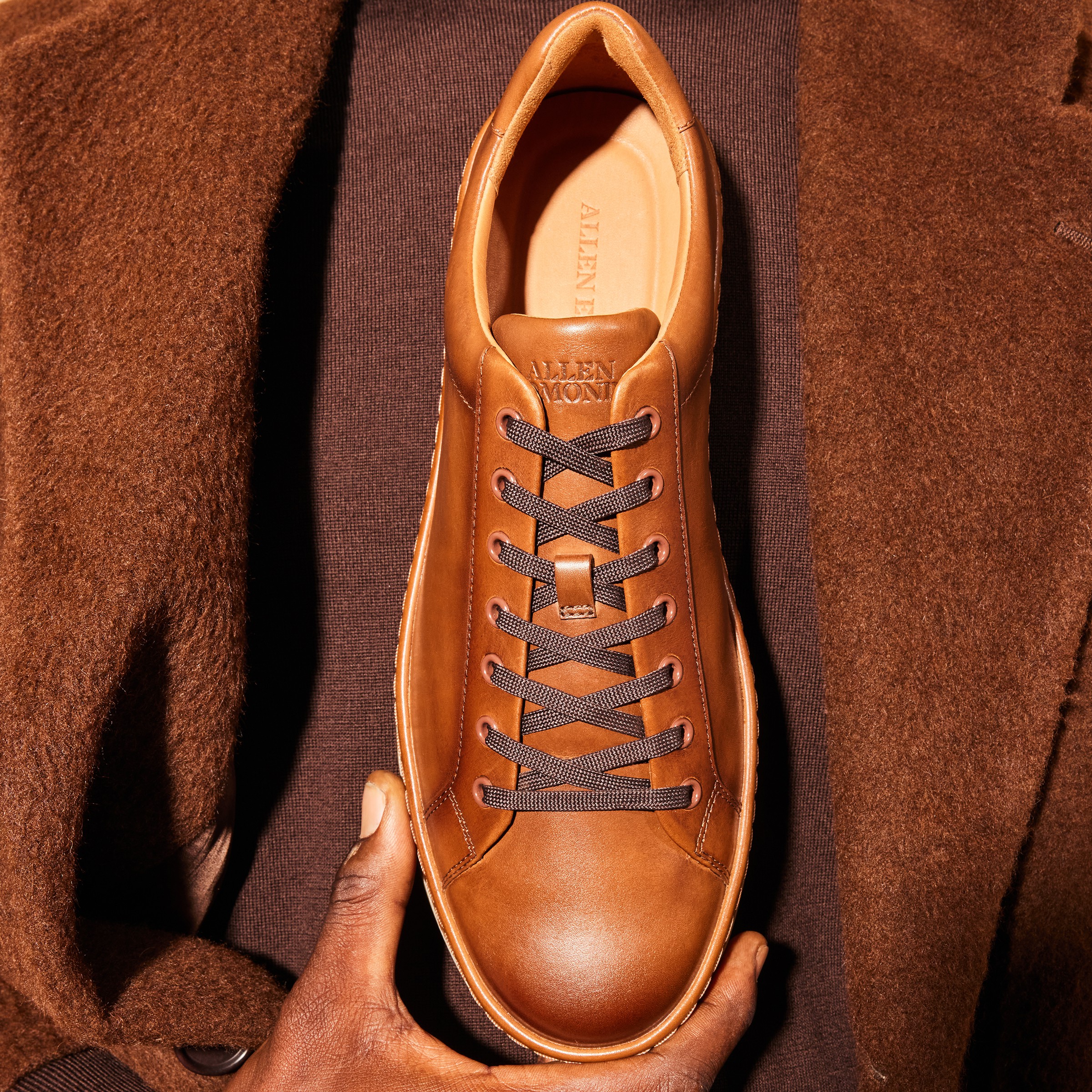 Barnes Lace-up Sneaker