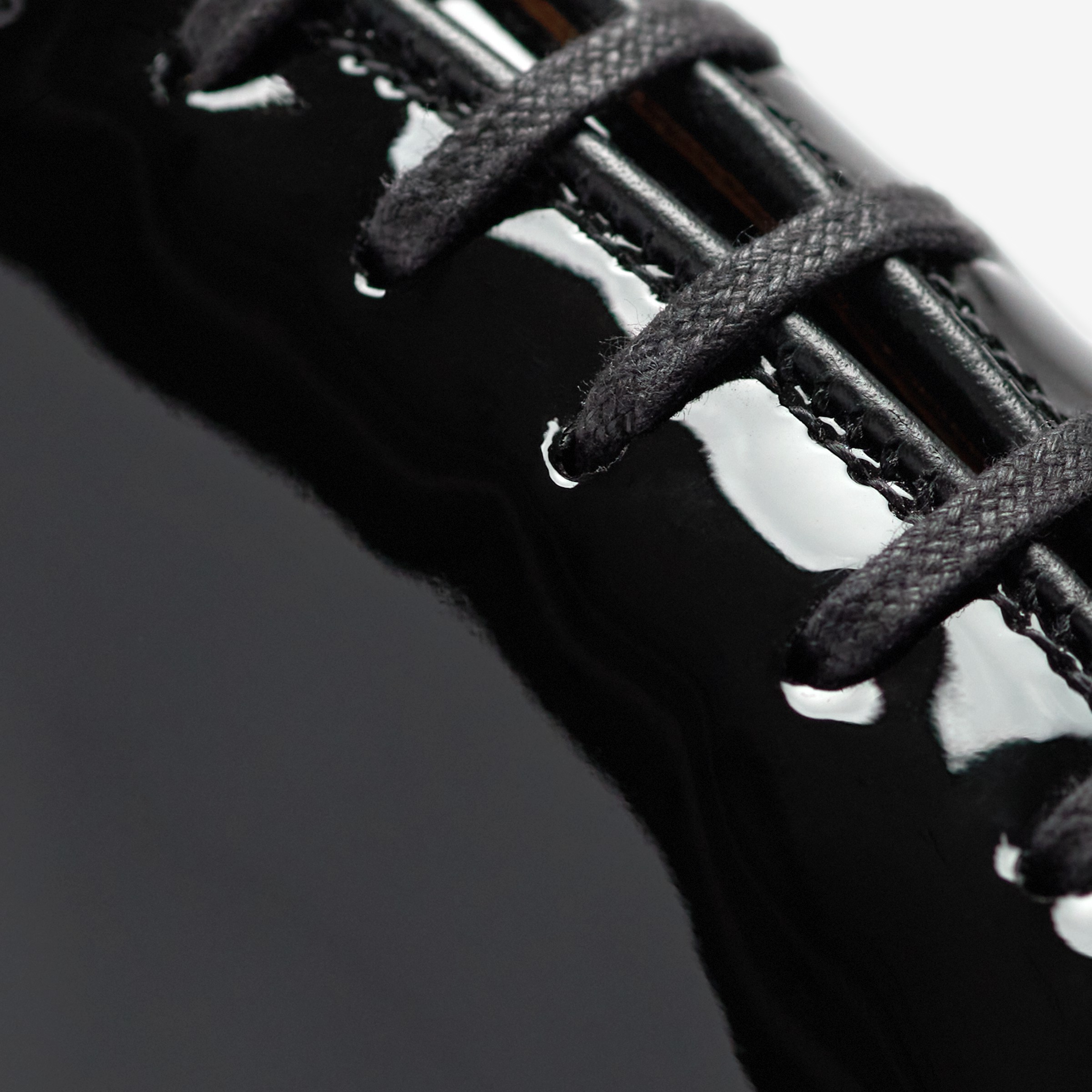 Morrison Reserve Whole-cut Oxford Dress Shoe